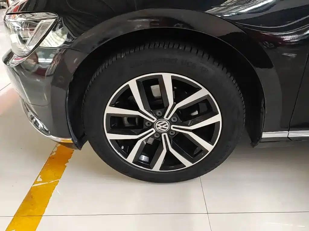 2017 Volkswagen Passat 330TSI DSG Premium — миниатюра 23