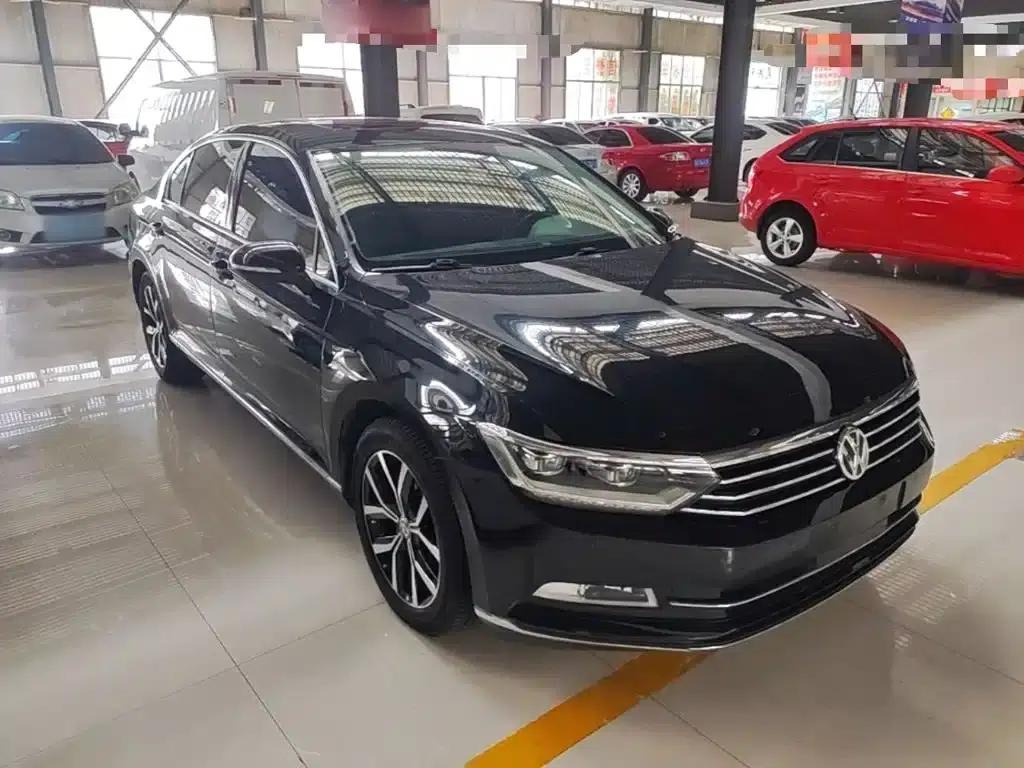 2017 Volkswagen Passat 330TSI DSG Premium — миниатюра 4