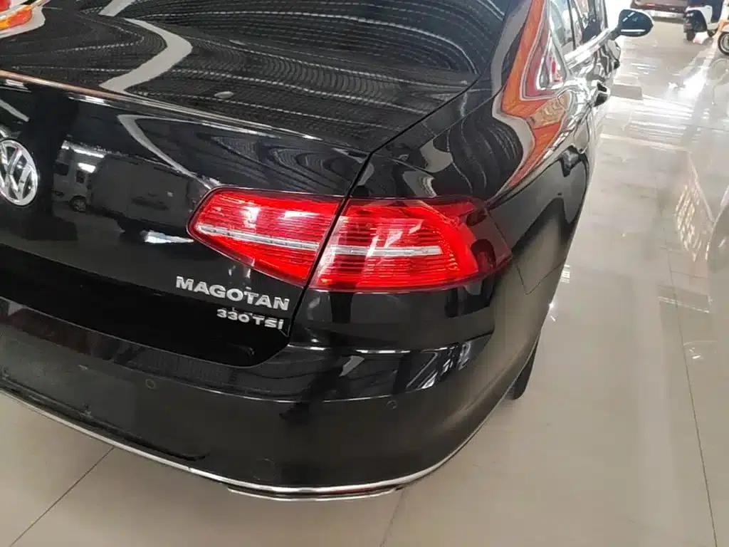 2017 Volkswagen Passat 330TSI DSG Premium — миниатюра 8