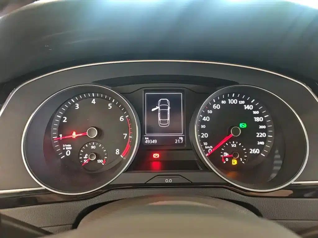 2020 Volkswagen Passat 330TSI DSG Leading Edition — миниатюра 12