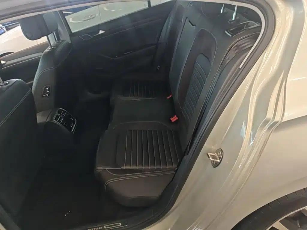 2020 Volkswagen Passat 330TSI DSG Leading Edition — миниатюра 17