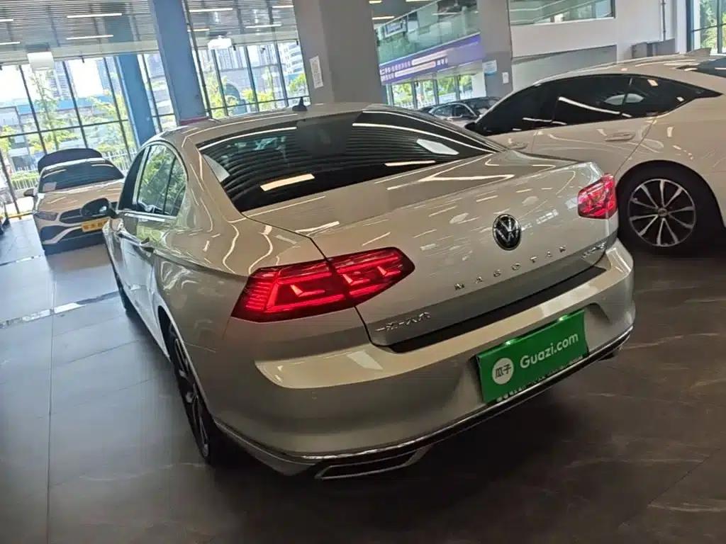 2020 Volkswagen Passat 330TSI DSG Leading Edition — миниатюра 5