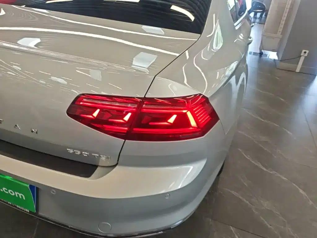 2020 Volkswagen Passat 330TSI DSG Leading Edition — миниатюра 8