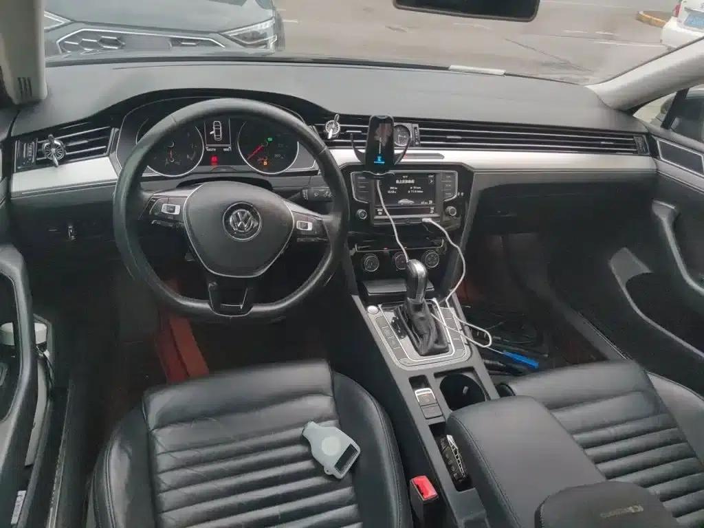 2017 Volkswagen Passat 280TSI DSG Leading Edition — миниатюра 13