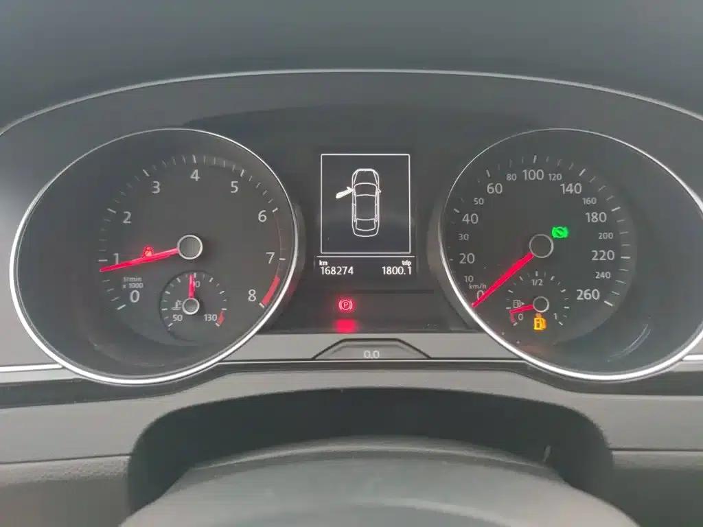 2017 Volkswagen Passat 280TSI DSG Leading Edition — миниатюра 5