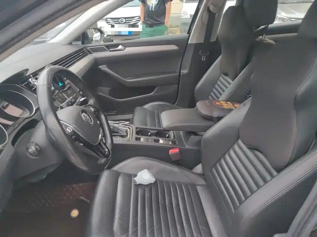 2017 Volkswagen Passat 280TSI DSG Leading Edition — миниатюра 8