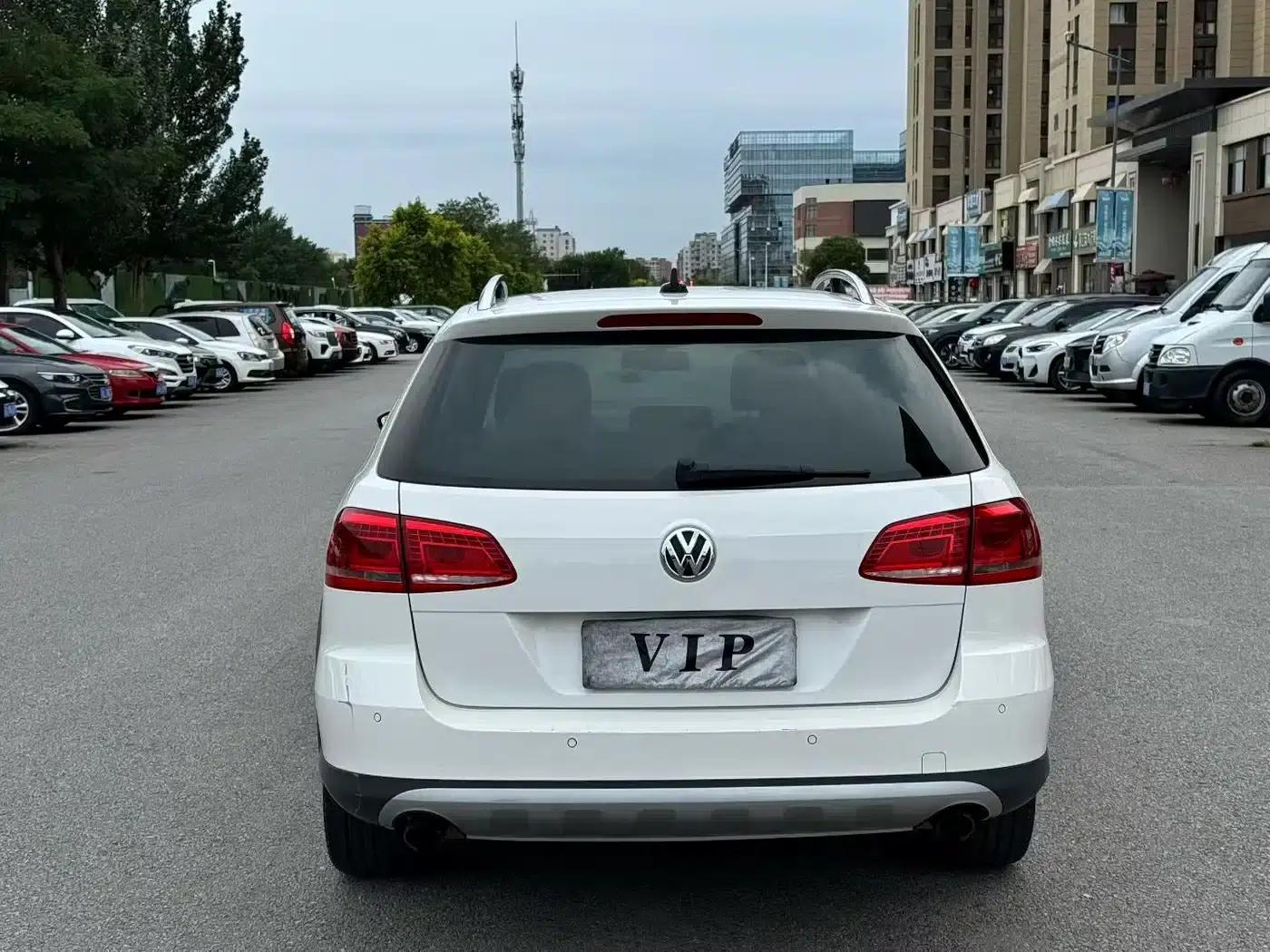 2012 Imported Volkswagen Passat Touring Edition 2.0TSI 4WD Luxury — миниатюра 9