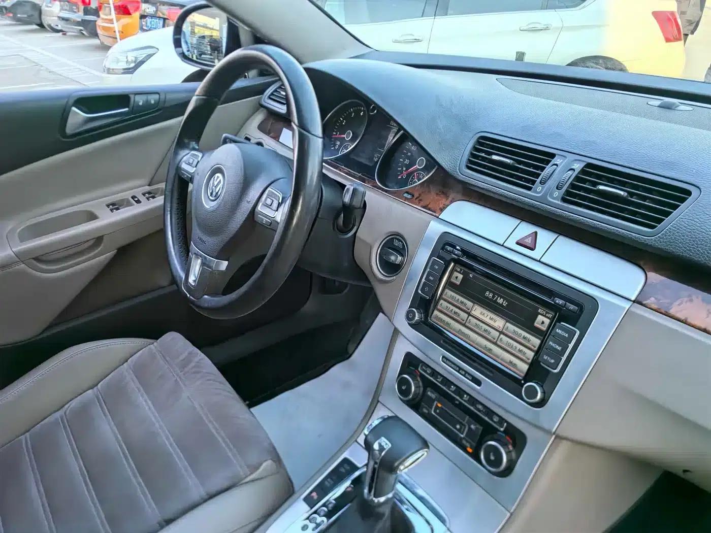 2010 Volkswagen Passat (Imported) 2.0TSI Comfort Edition — миниатюра 12