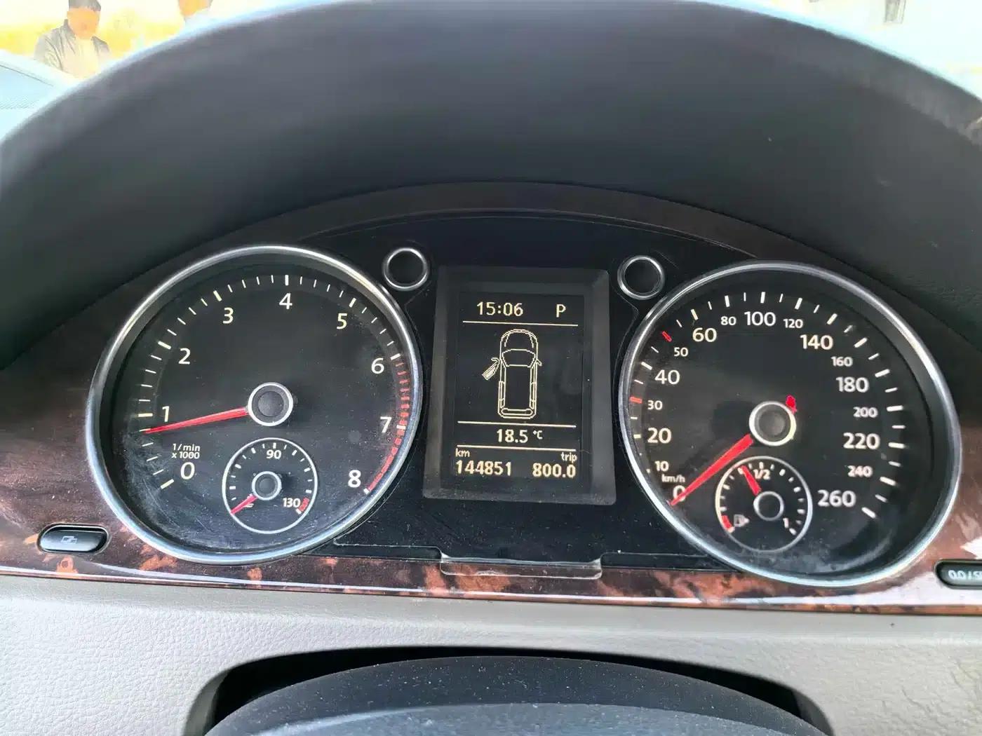2010 Volkswagen Passat (Imported) 2.0TSI Comfort Edition — миниатюра 5