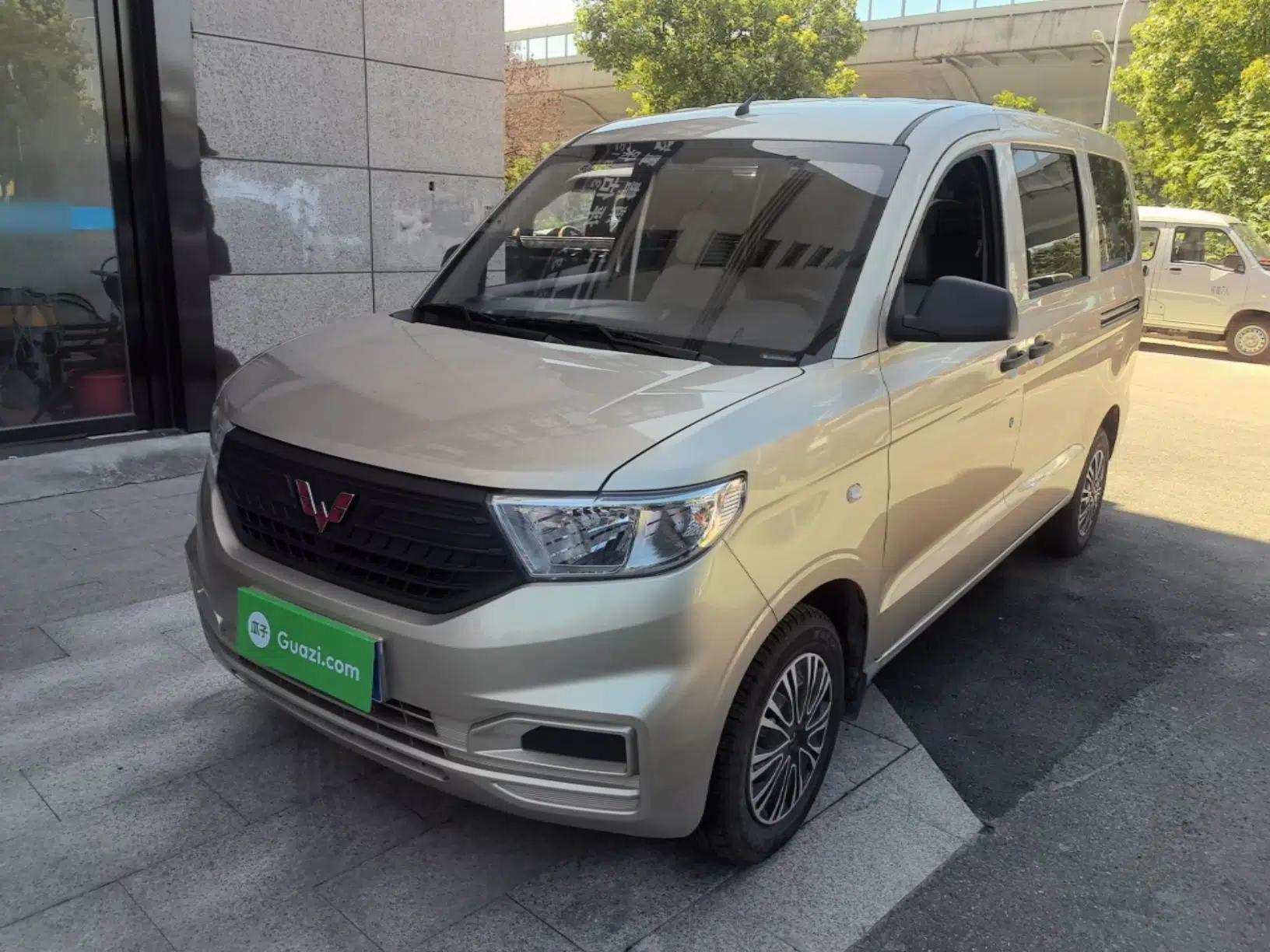Wuling Hongguang V 2022 1.5L Jingqu Edition Electric-Assist LAR — миниатюра 1