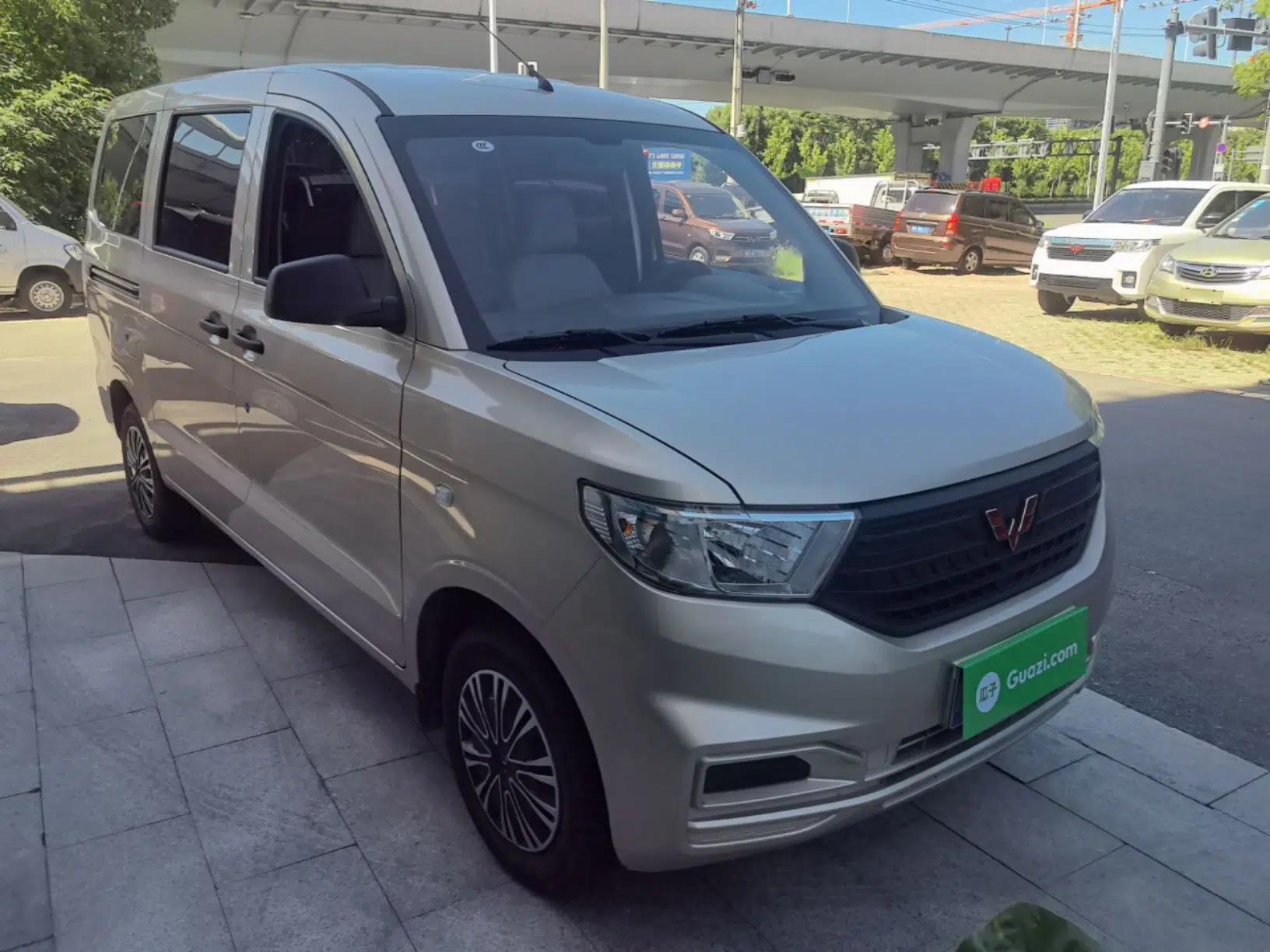 Wuling Hongguang V 2022 1.5L Jingqu Edition Electric-Assist LAR — миниатюра 3
