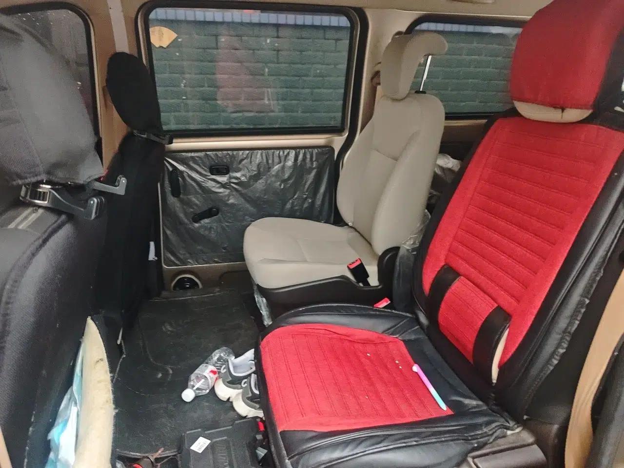 Wuling Hongguang V 2021 1.5L Enjoyment Edition LAR — миниатюра 14