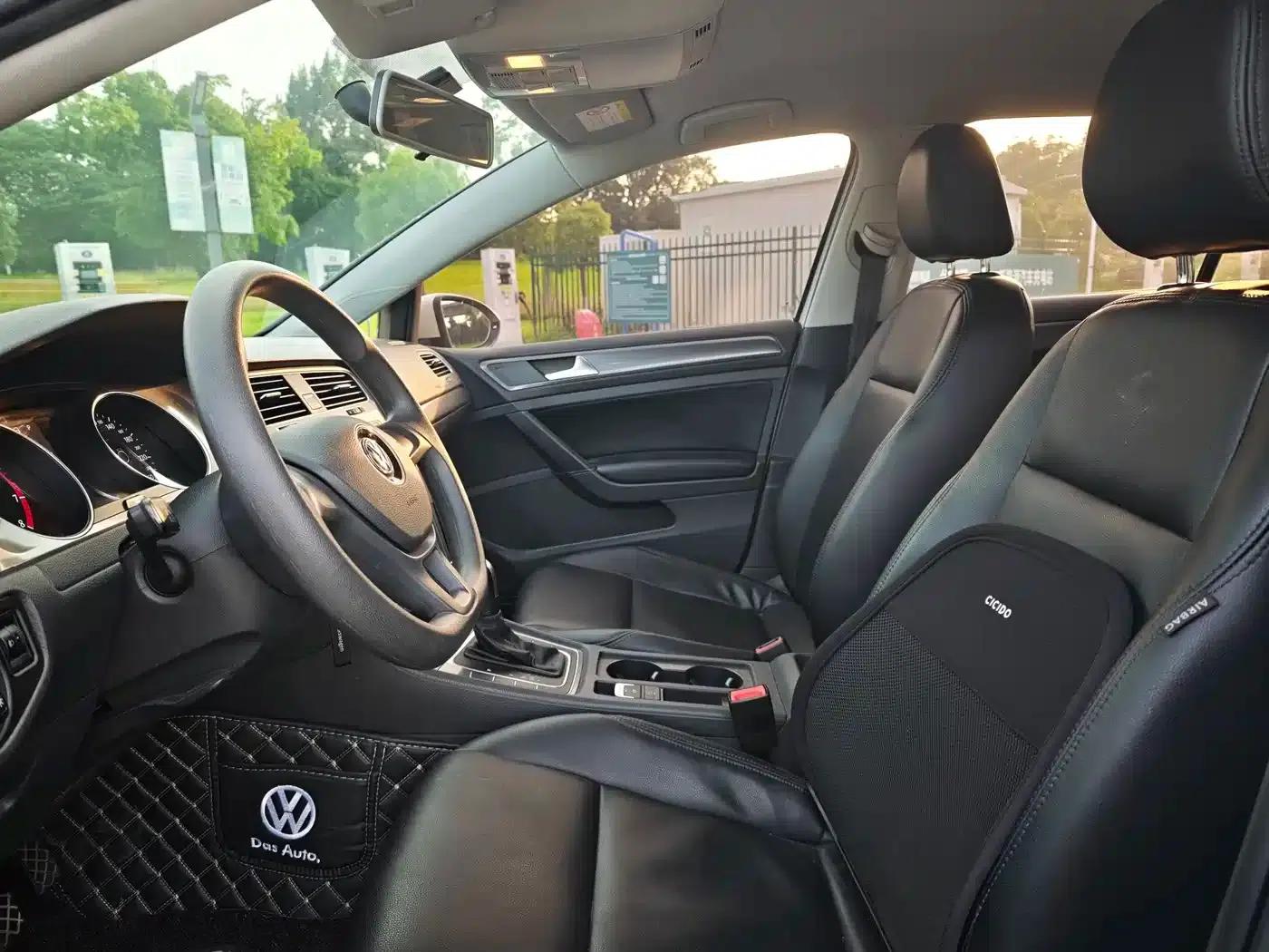 2014 Golf 1.6L Automatic Fashion Edition — миниатюра 11