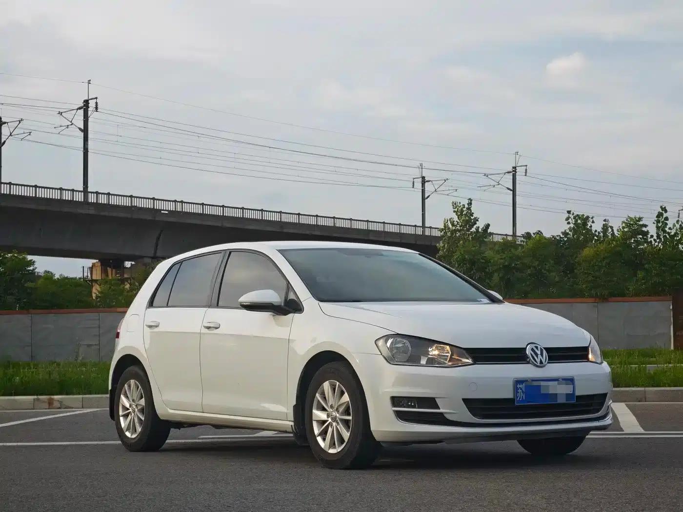 2014 Golf 1.6L Automatic Fashion Edition — миниатюра 3
