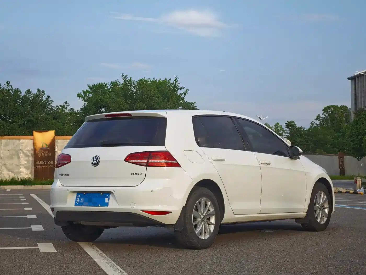 2014 Golf 1.6L Automatic Fashion Edition — миниатюра 5