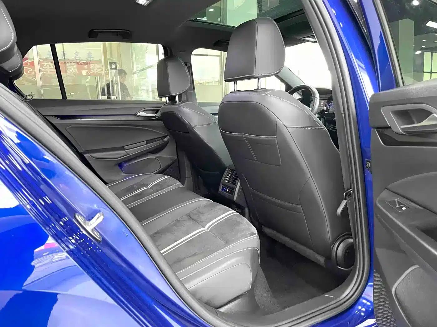 2021 Golf 280TSI DSG R-Line — миниатюра 10