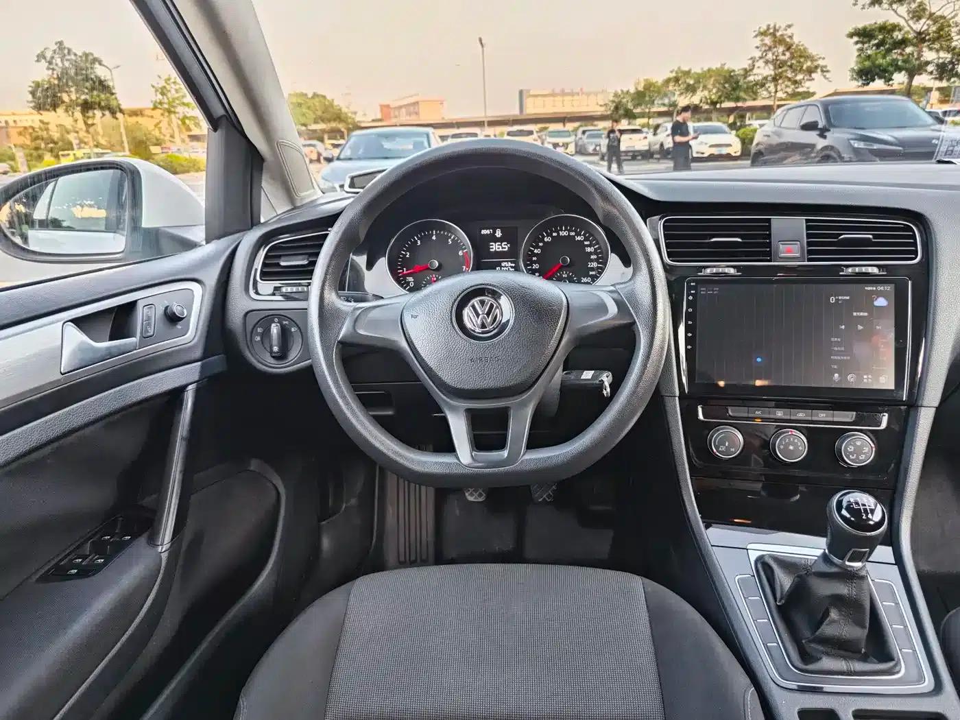 2018 Golf 1.6L Manual Fashion Edition — миниатюра 11