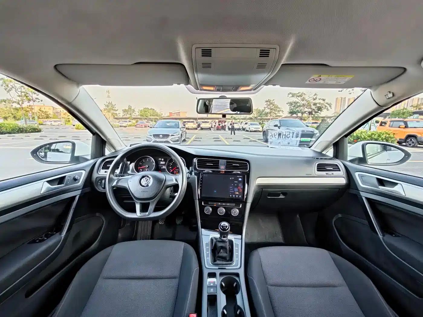 2018 Golf 1.6L Manual Fashion Edition — миниатюра 9