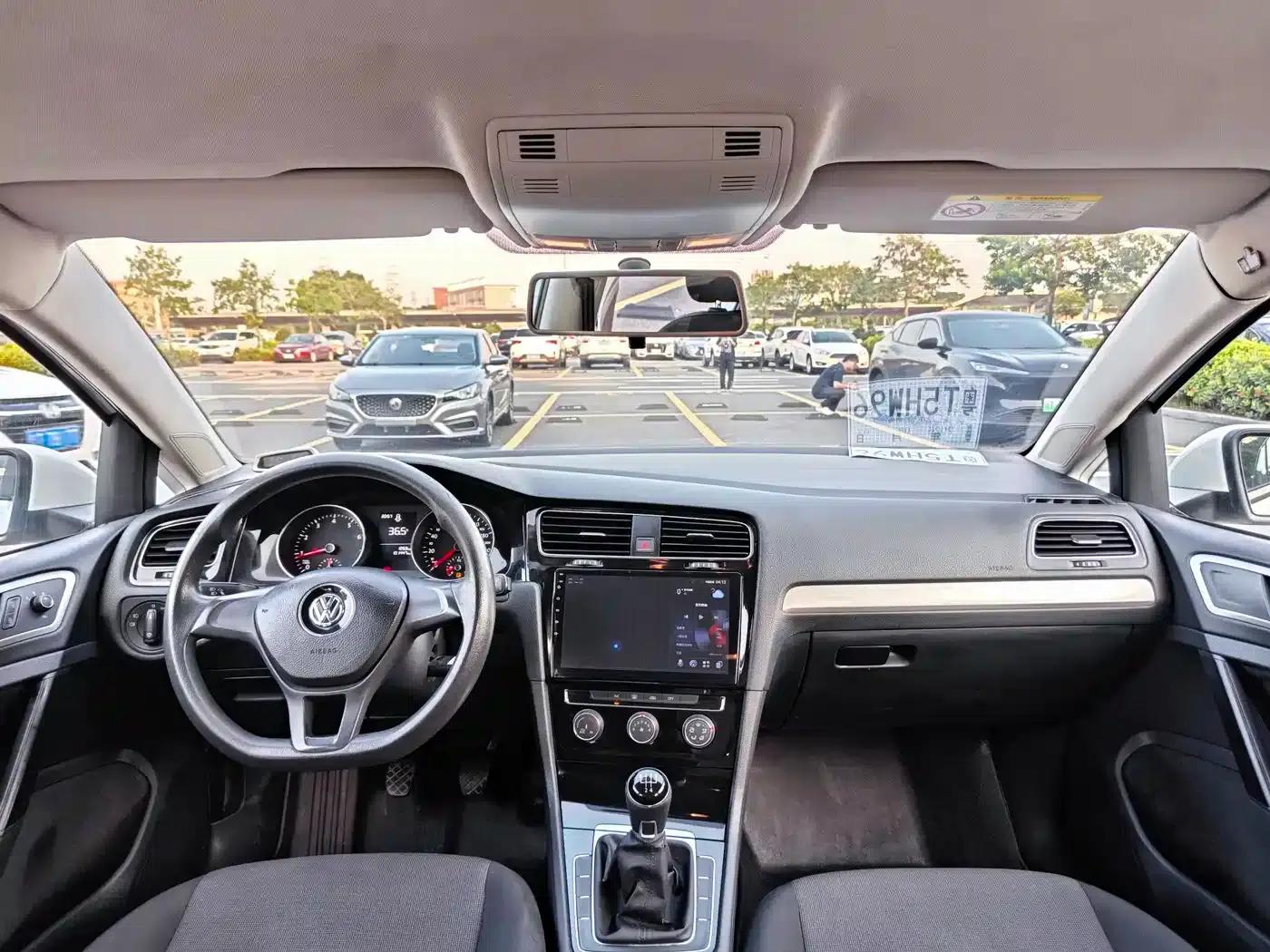 2018 Golf 1.6L Manual Fashion Edition — миниатюра 10