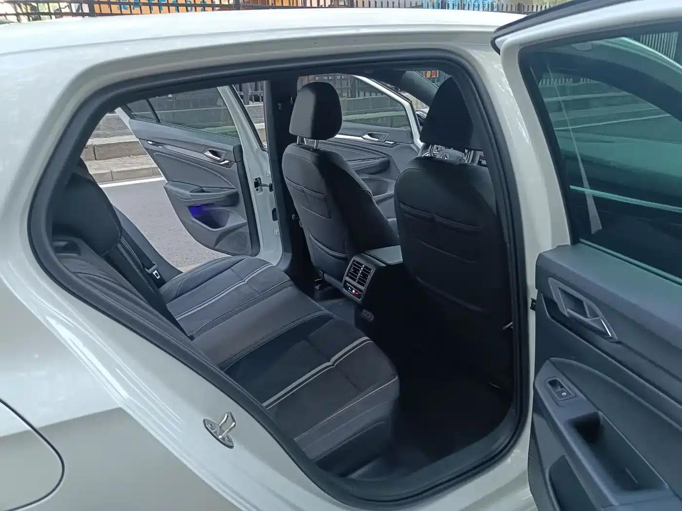 2023 Golf Facelift 280TSI DSG R-Line Lite — миниатюра 11