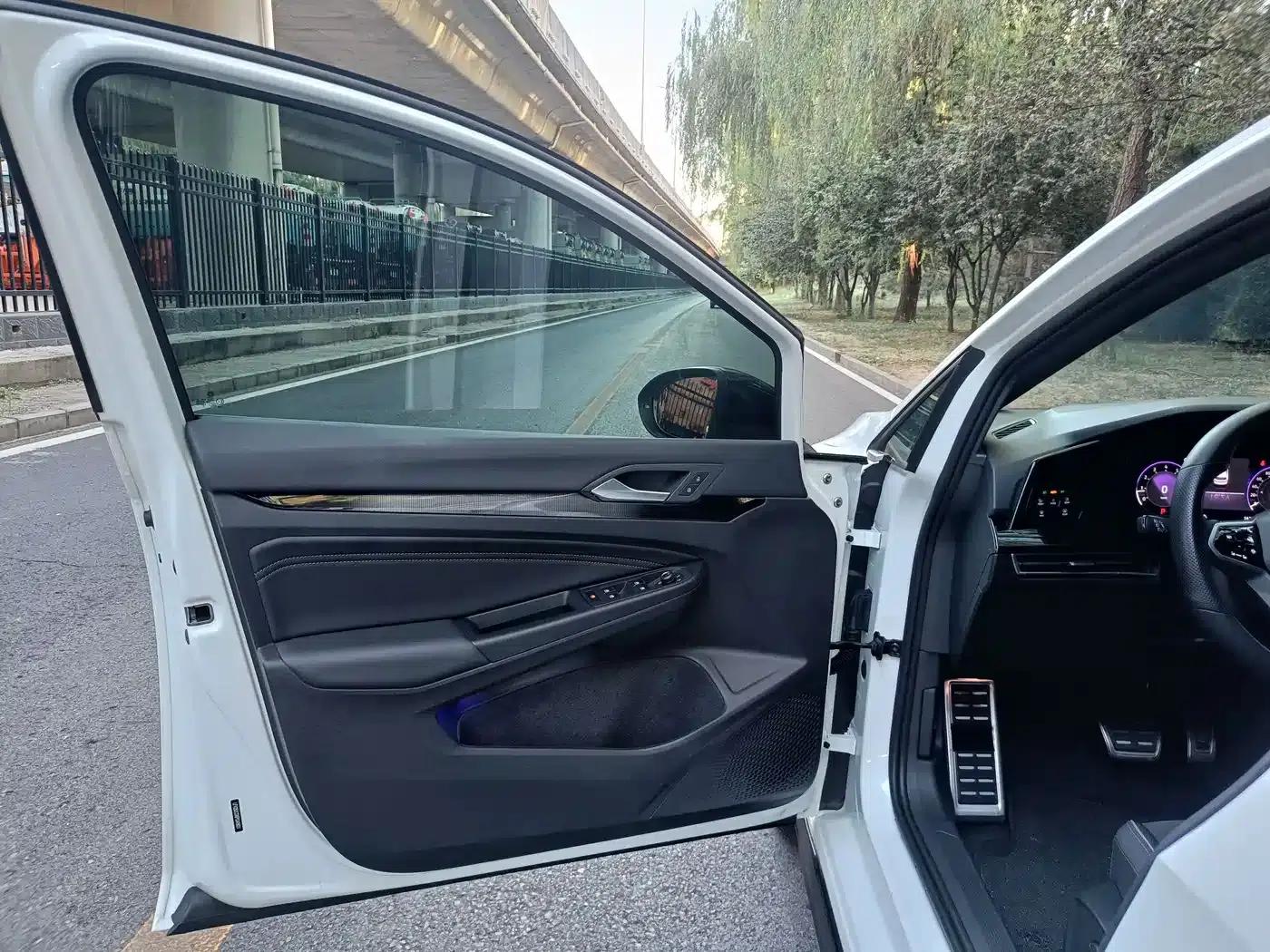 2023 Golf Facelift 280TSI DSG R-Line Lite — миниатюра 5