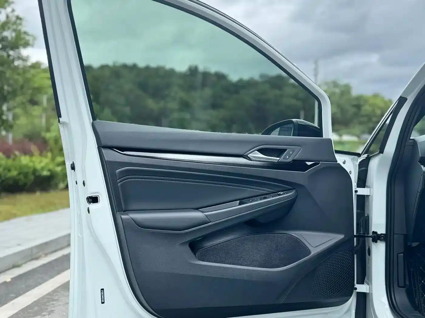 2023 Golf Facelift 280TSI DSG R-Line — миниатюра 18