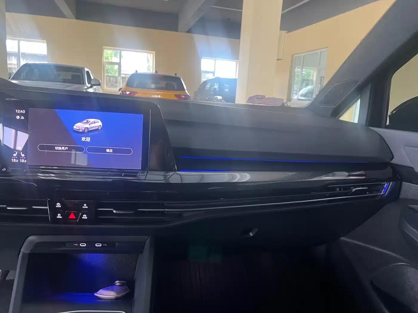 2023 Golf 280TSI DSG R-Line Lite — миниатюра 18