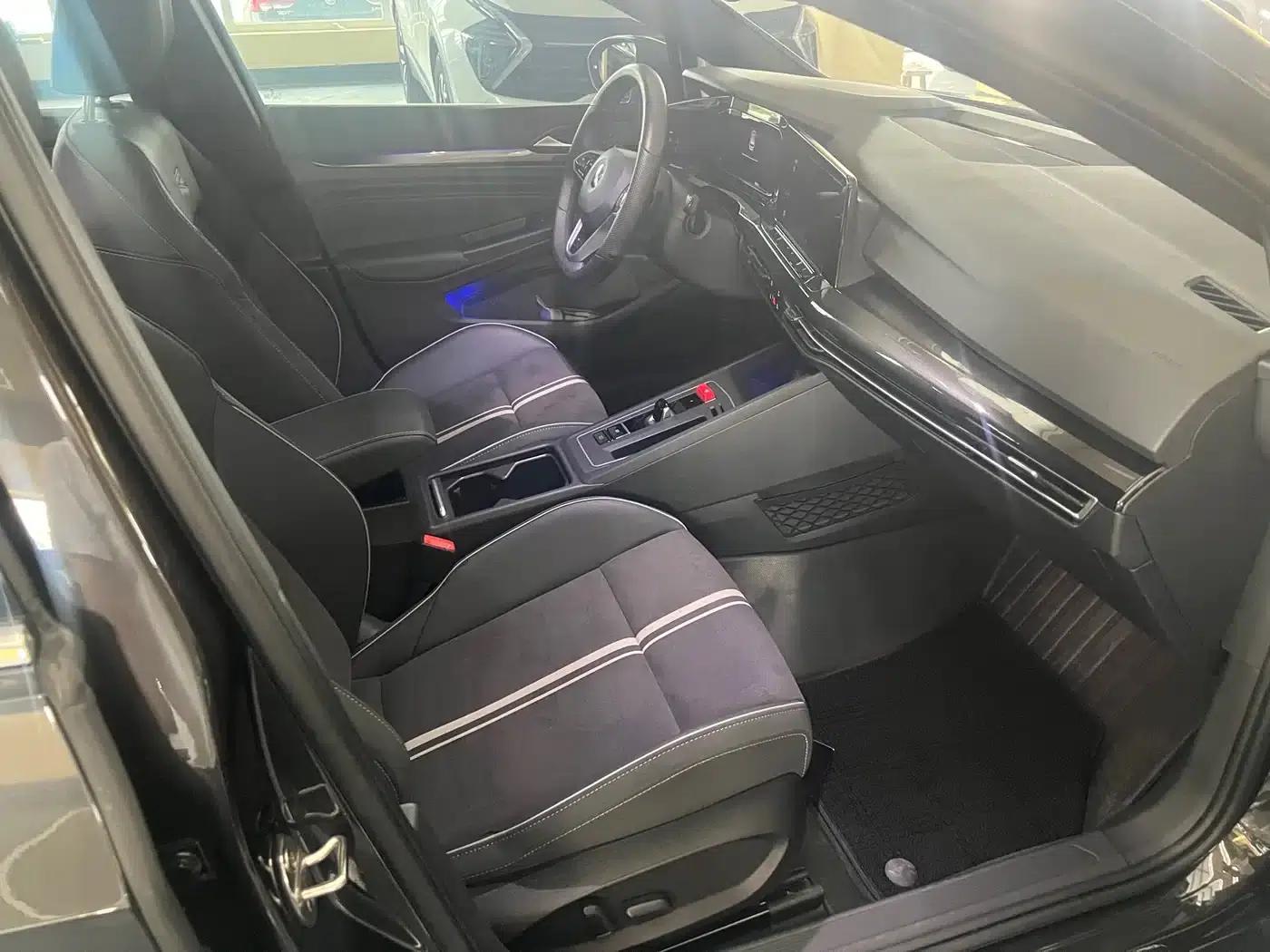 2023 Golf 280TSI DSG R-Line Lite — миниатюра 9