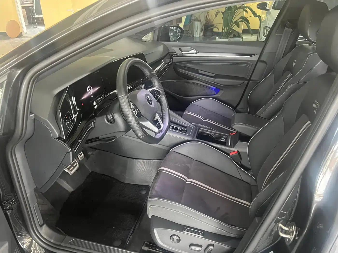 2023 Golf 280TSI DSG R-Line Lite — миниатюра 10