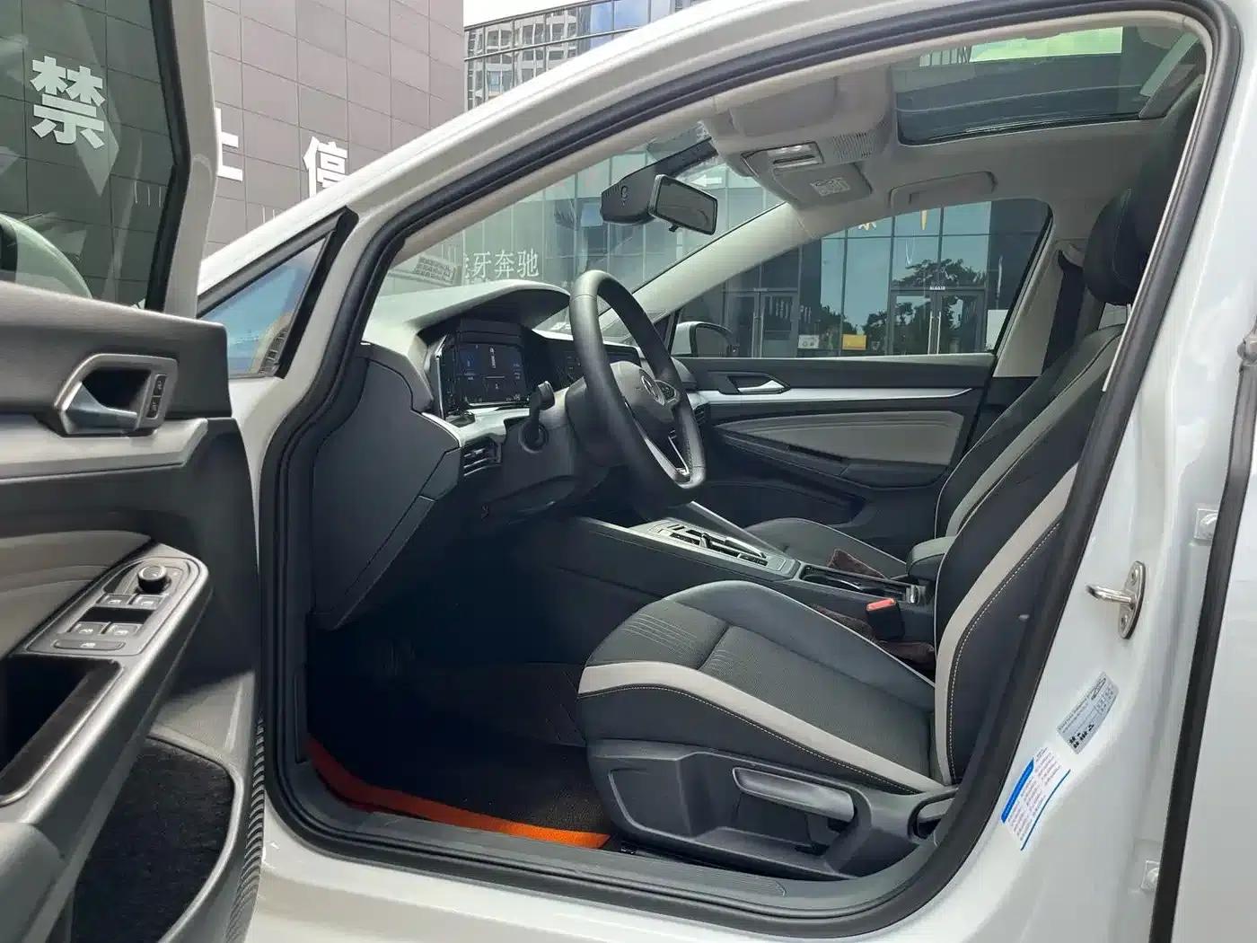 2023 Golf 280TSI DSG Pro — миниатюра 6