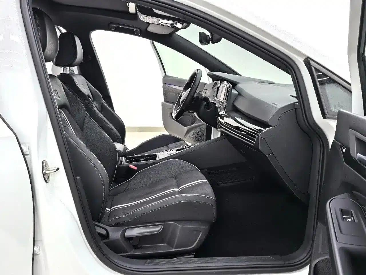 2023 Golf 280TSI DSG Pro — миниатюра 7