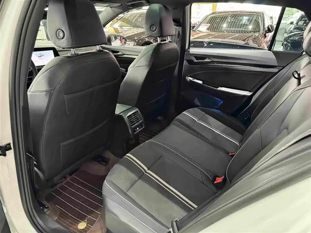 2023 Golf Facelift 280TSI DSG R-Line Lite — миниатюра 7