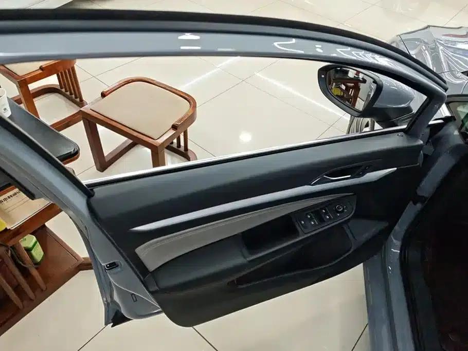 2024 Golf 280TSI DSG Pro 50th Anniversary Edition — миниатюра 7