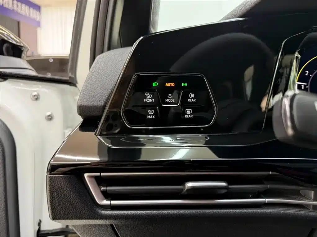 2021 Golf 280TSI DSG R-Line — миниатюра 9