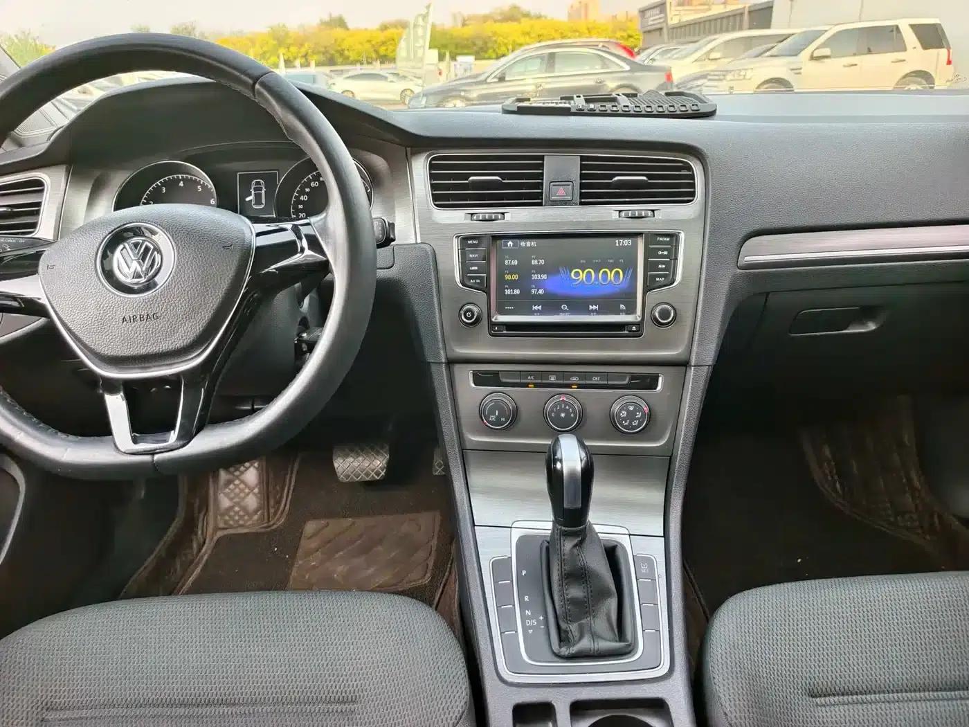 2015 Golf 1.6L Automatic Comfort — миниатюра 11
