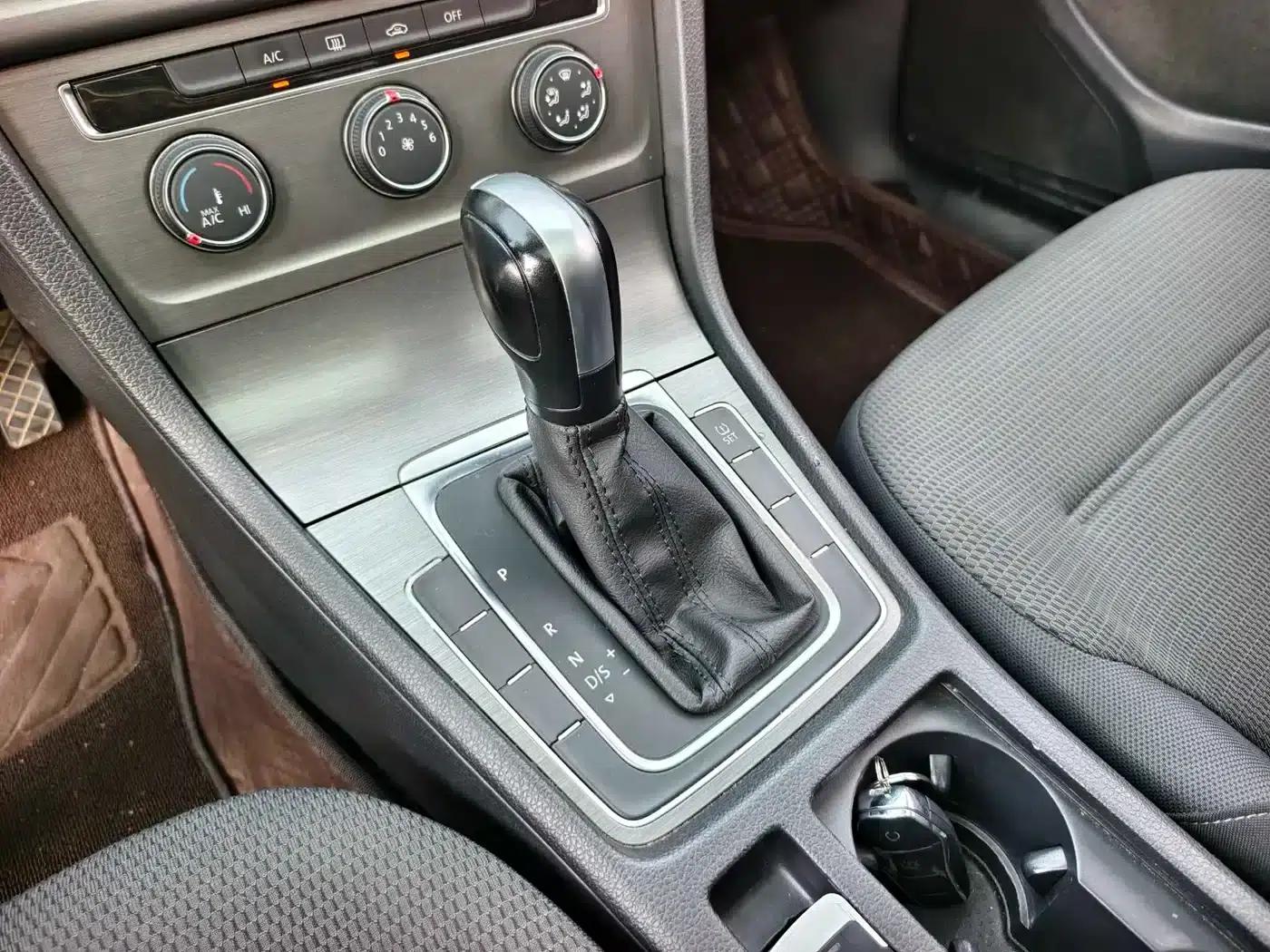 2015 Golf 1.6L Automatic Comfort — миниатюра 7
