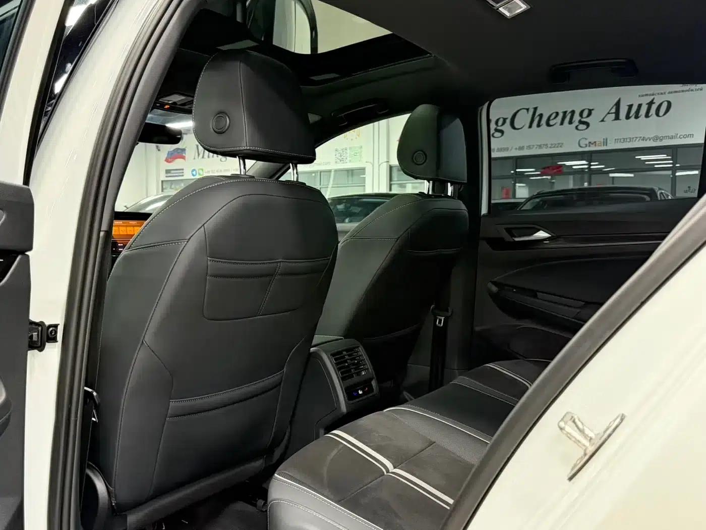 2023 Golf 280TSI DSG R-Line — миниатюра 18