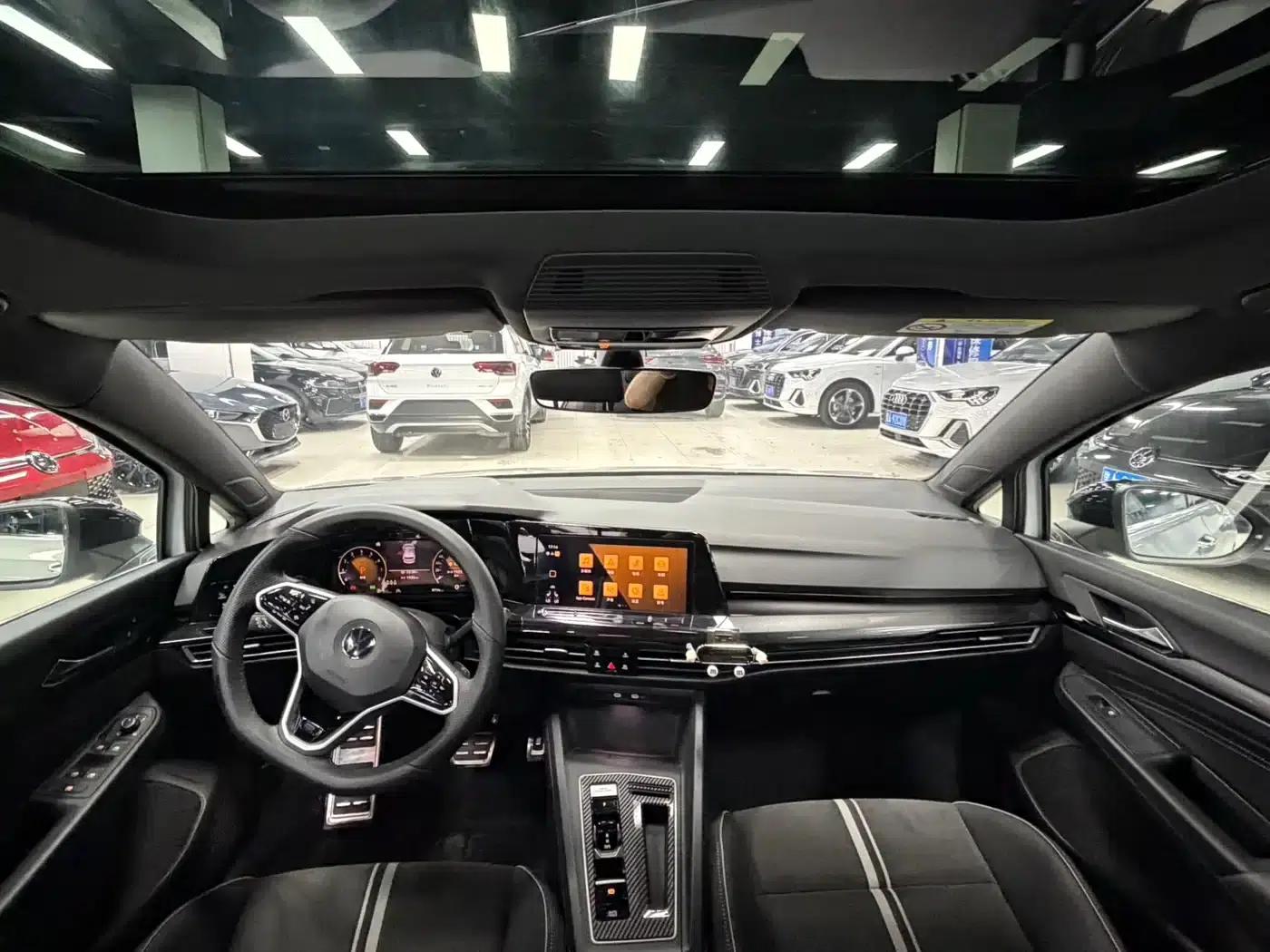 2023 Golf 280TSI DSG R-Line — миниатюра 19