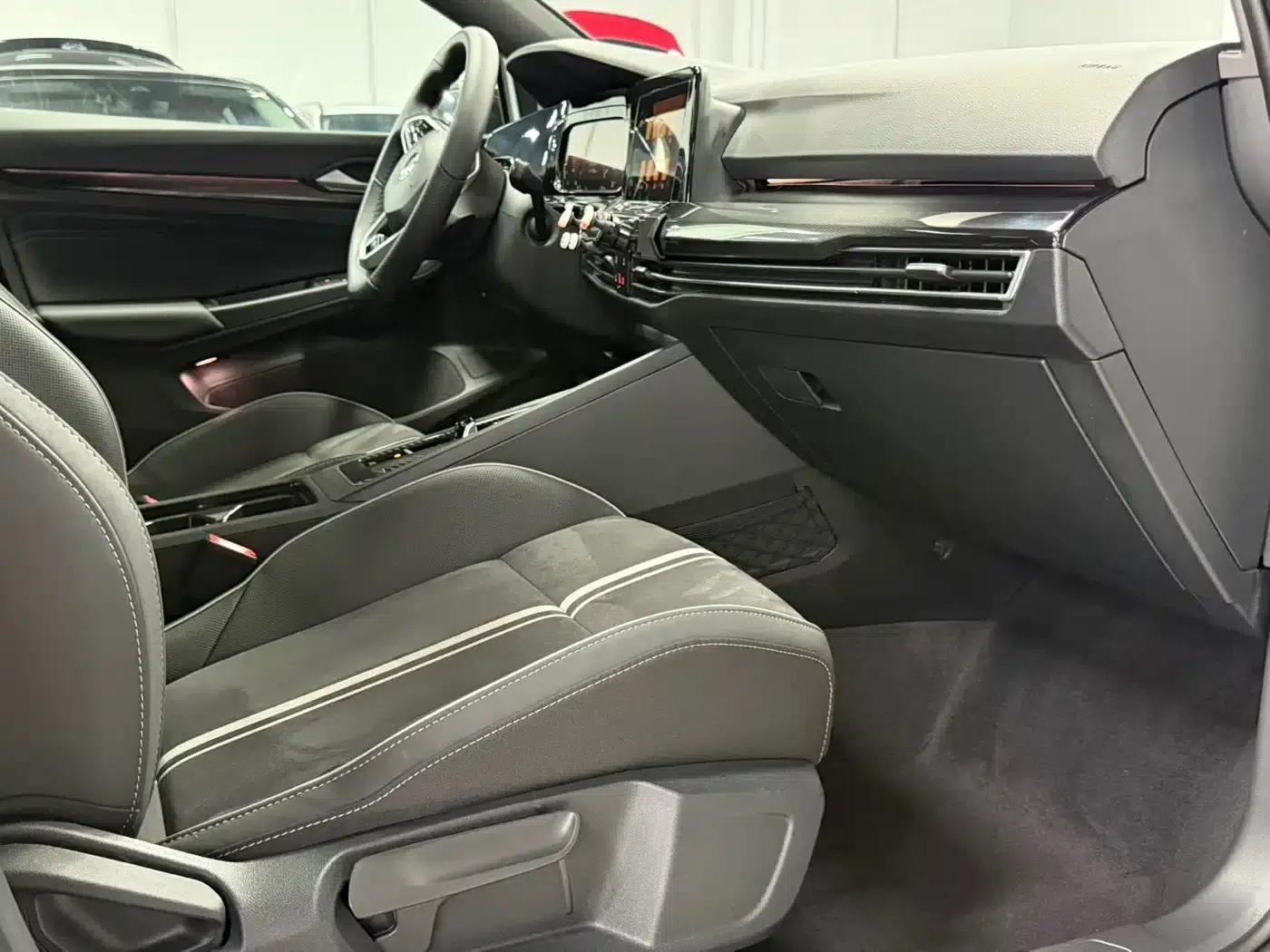 2023 Golf 280TSI DSG R-Line — миниатюра 20