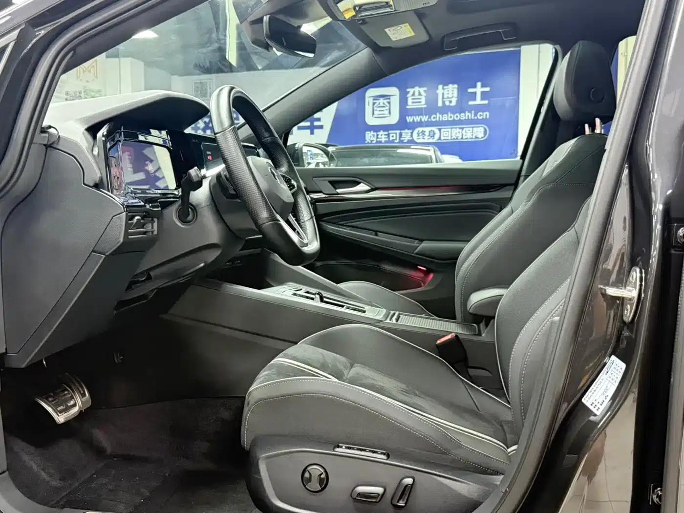 2021 Golf 280TSI DSG R-Line — миниатюра 17