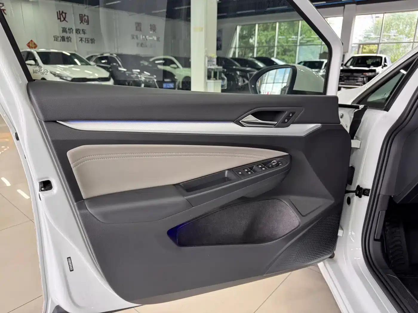 2023 Golf Facelift 280TSI DSG Pro — миниатюра 7