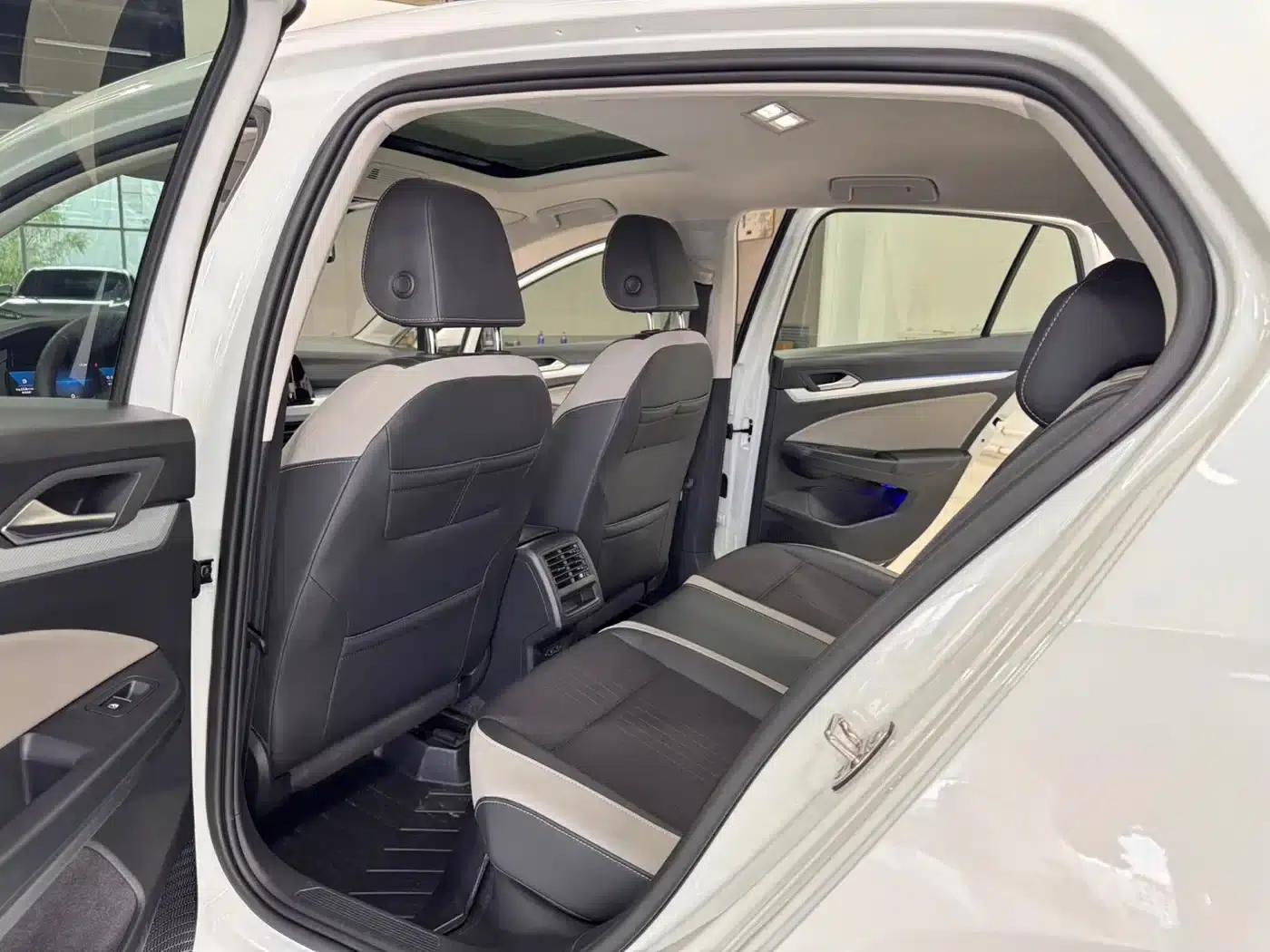 2023 Golf Facelift 280TSI DSG Pro — миниатюра 9