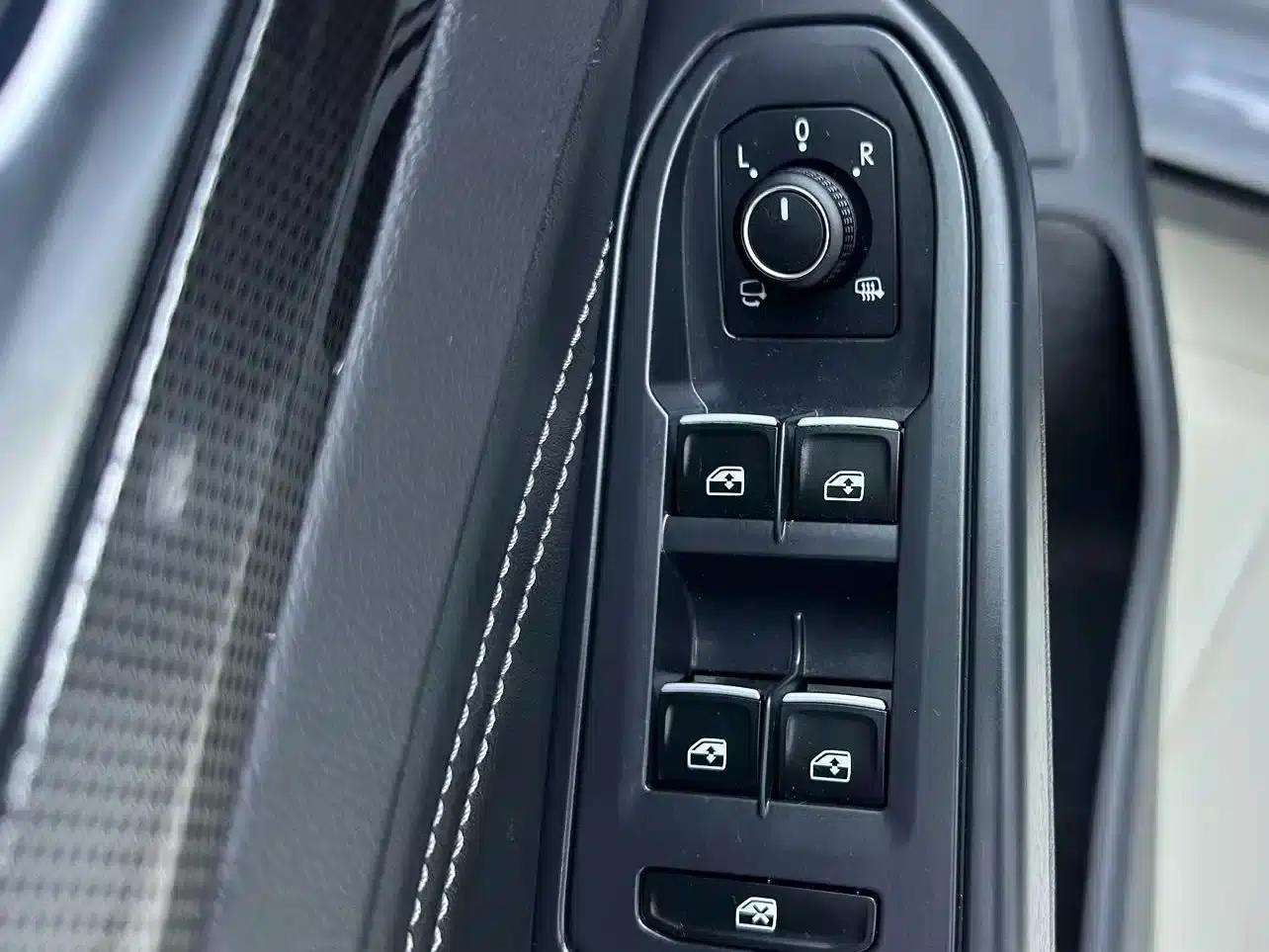 2023 Golf Facelift 280TSI DSG R-Line Lite — миниатюра 17