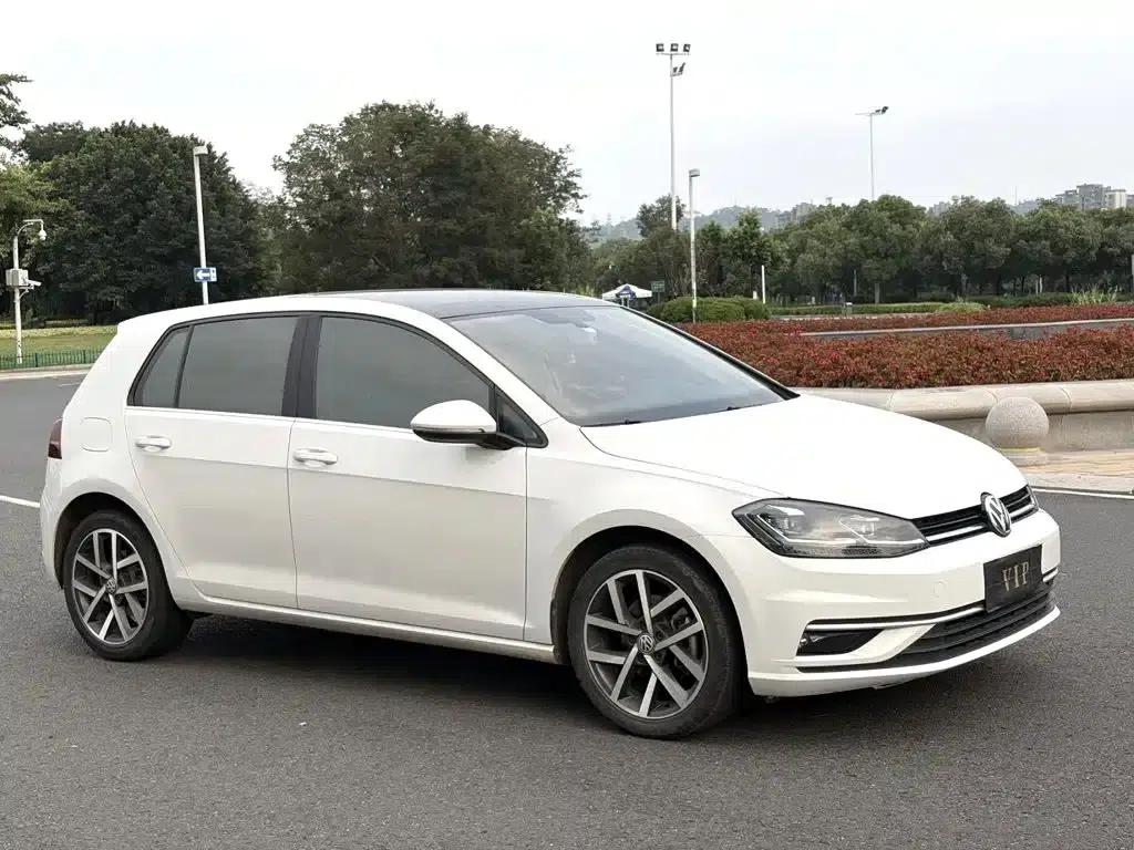 2018 Golf 230TSI Automatic Luxury — миниатюра 3