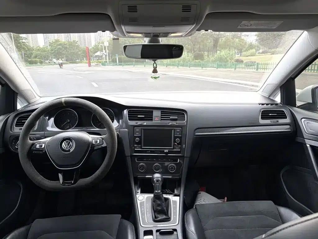 2018 Golf 230TSI Automatic Luxury — миниатюра 4