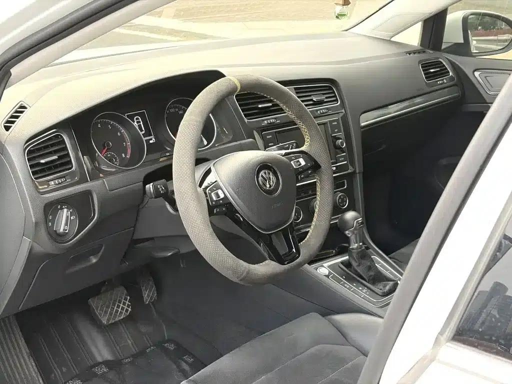 2018 Golf 230TSI Automatic Luxury — миниатюра 5