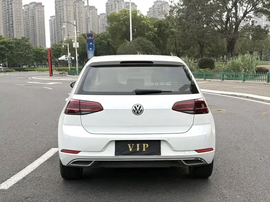 2018 Golf 230TSI Automatic Luxury — миниатюра 8