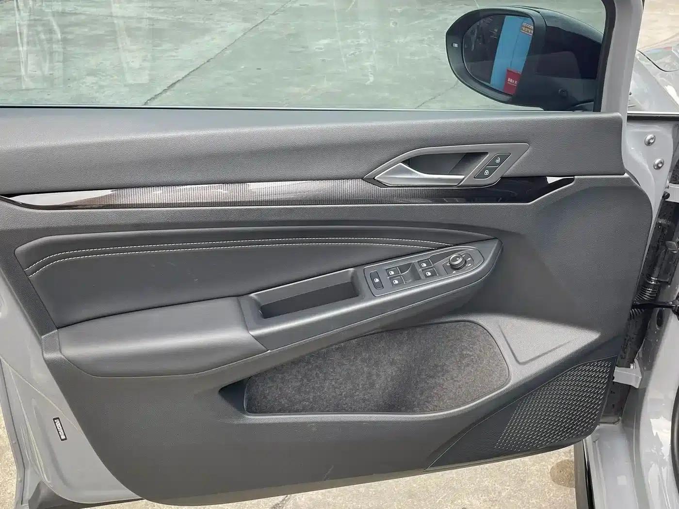 2023 Golf Facelift 280TSI DSG R-Line Lite — миниатюра 9