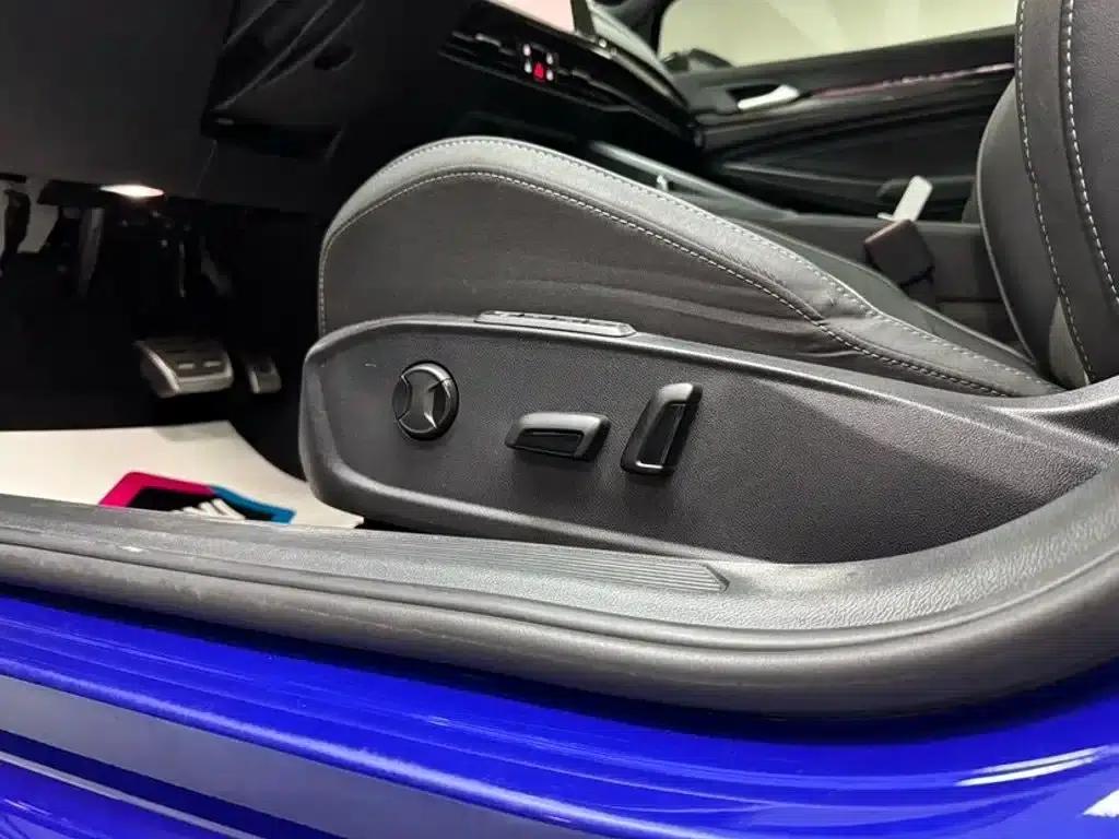 2023 Golf 280TSI DSG R-Line Lite — миниатюра 16