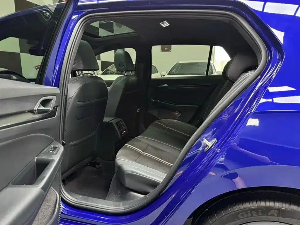 2023 Golf 280TSI DSG R-Line Lite — миниатюра 8
